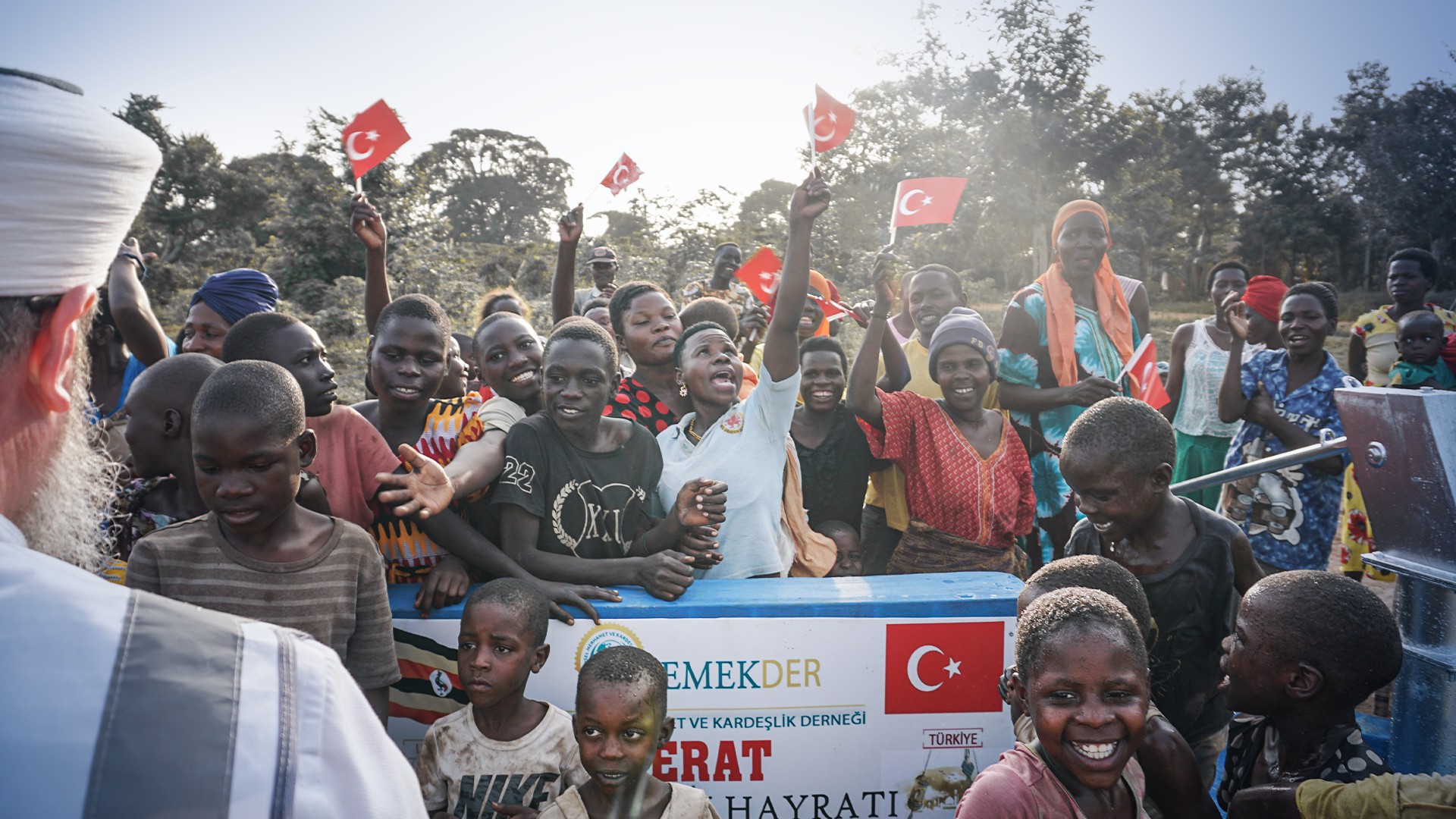 AFRİKA'DA 101 KÖYE 101 SU KUYUSU